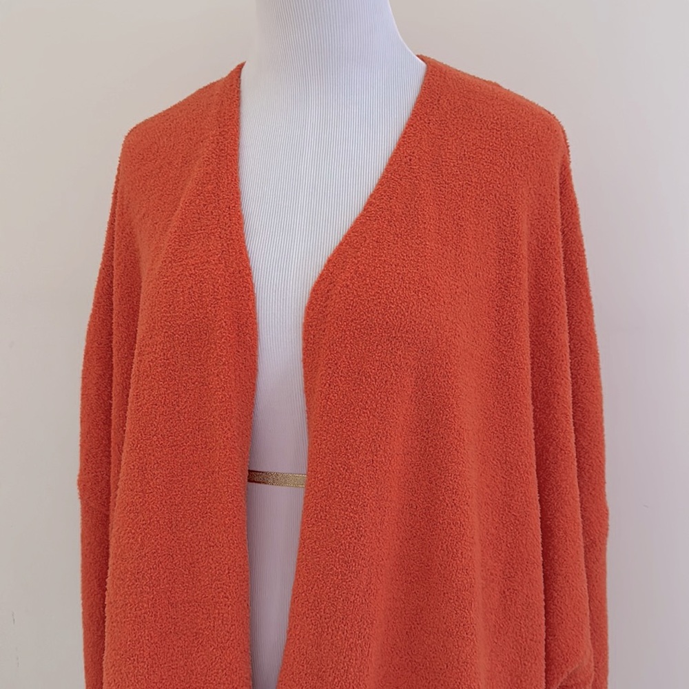 Davi & Dani || Letters From Home Orange Oversize … - image 5